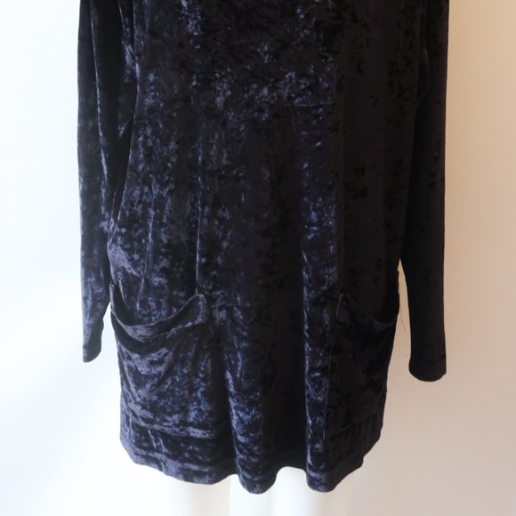 WOMENS TAPEMEASURE NEW YORK BLACK CRUSHED VELVET MOCK NECK TOP M * - Picture 7 of 14